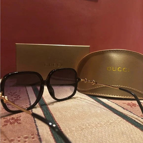 Gucci Black and Gold Women's Sunglasses